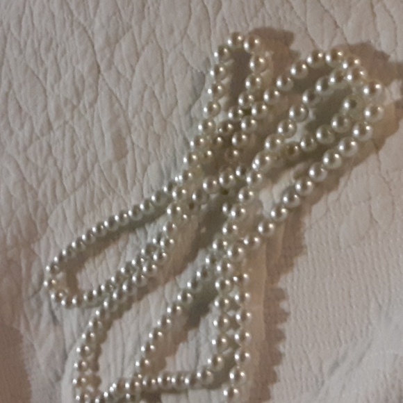 Jewelry - Picture 2 of 3